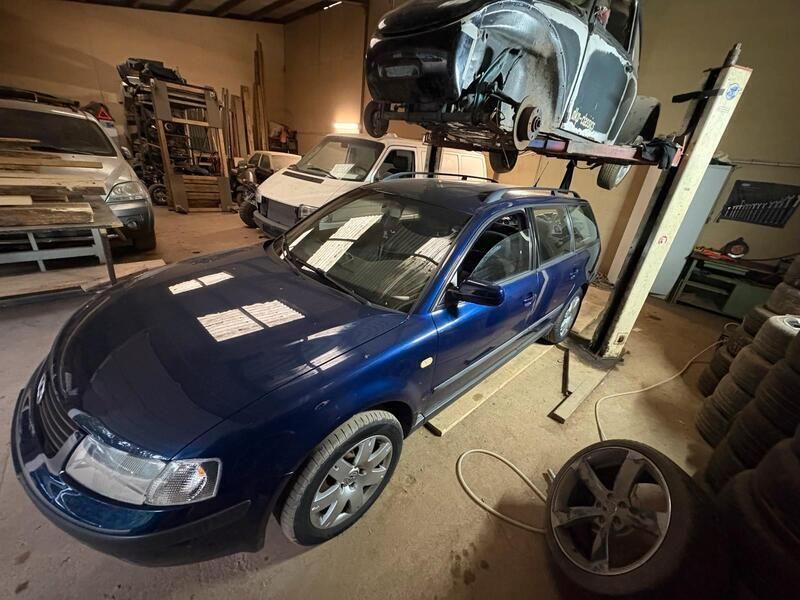 Blau Gebraucht 1999 VW Passat Kombi | 1.700 € (Teuer) - Bild 1/4