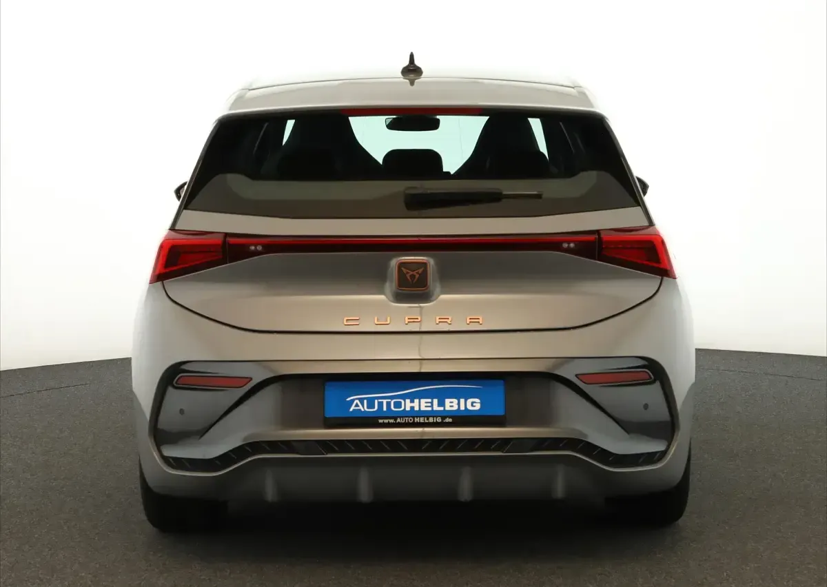 Gebraucht Cupra Born 150 kW (204 PS) 2024 Vaporgrau Kleinwagen