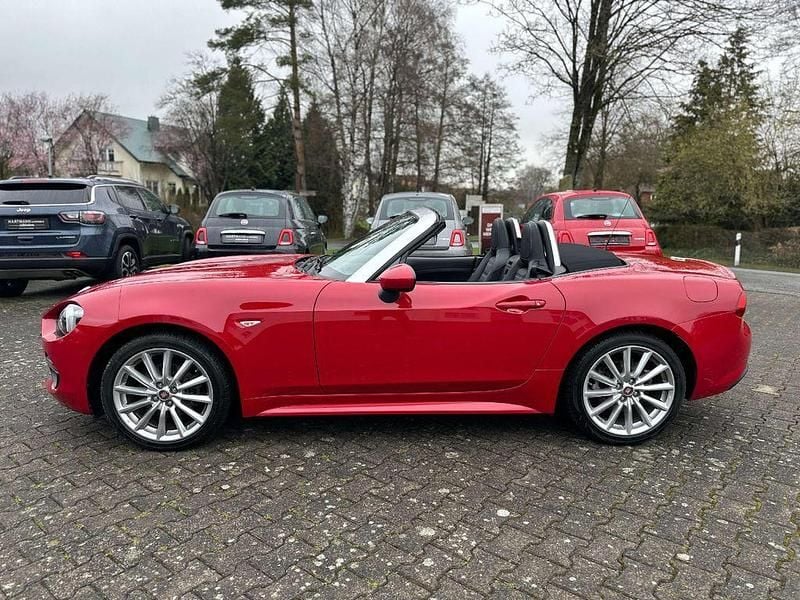 Gebraucht Fiat 124 Spider Lusso 140 PS (102 kW) 2016 Colore esterno (red (solid)) Cabrio