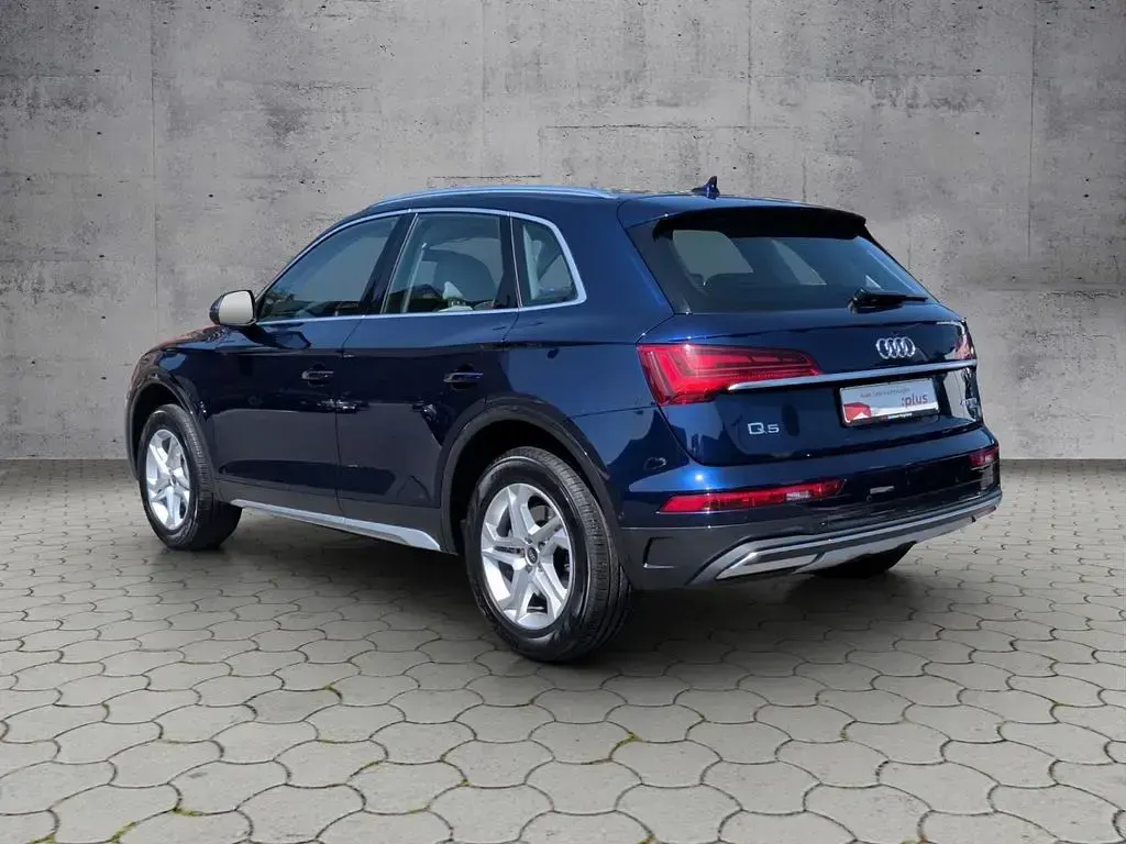 Gebraucht Audi Q5 Advanced Plus 204 PS (150 kW) 2022 Navarrablau metallic SUV