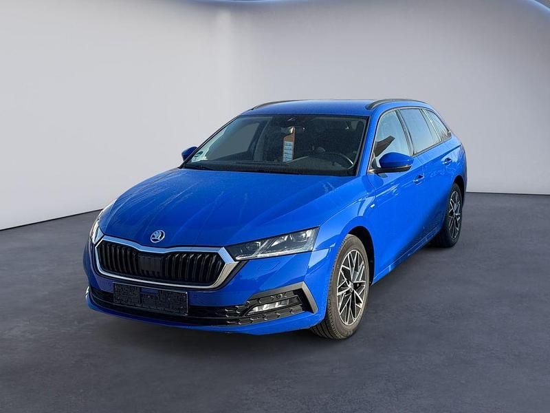 Blau Gebraucht 2022 Skoda Octavia Clever Kombi | 21.970 € (Fairer Preis) - Bild 1/3