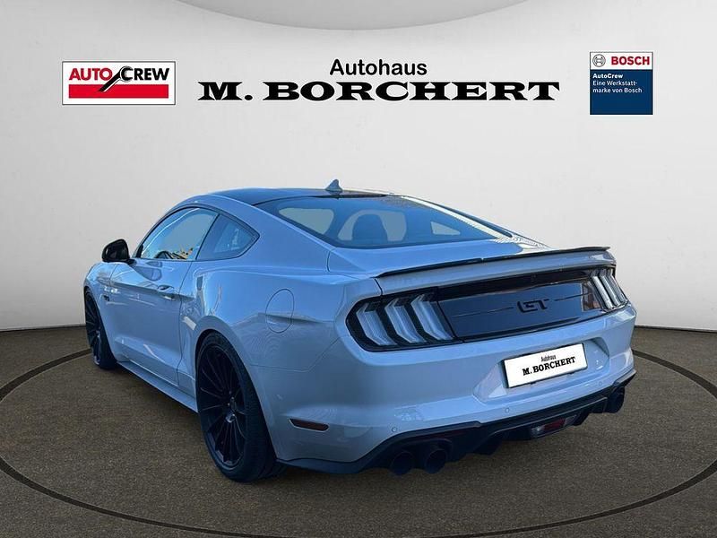 Gebraucht Ford Mustang GT Fastback 449 PS (330 kW) 2022 Weiß Coupé