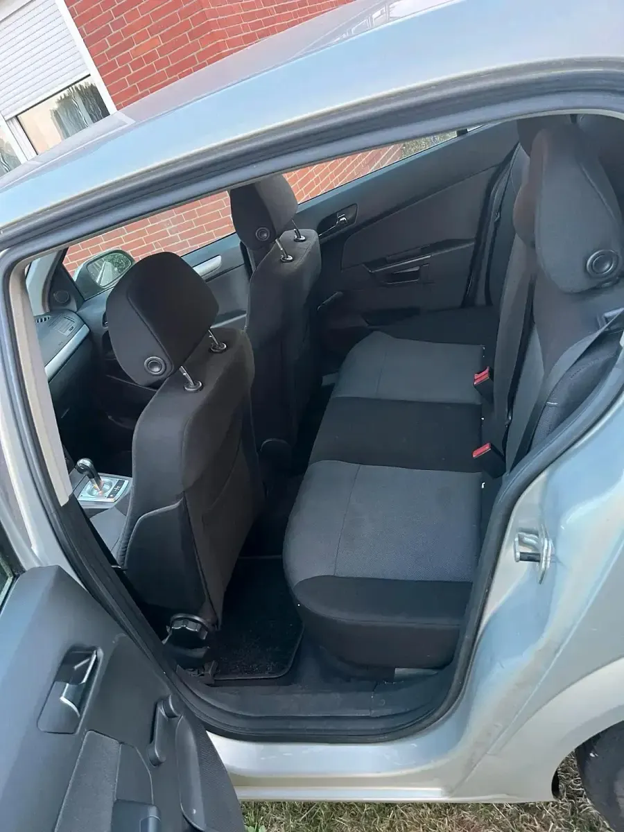 Gebraucht Opel Astra 105 PS (77 kW) 2005 Grau Kleinwagen