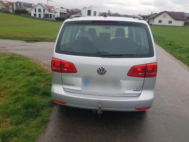 Gebraucht VW Touran 150 PS (110 kW) 2011 Silber Van / Kleinbus
