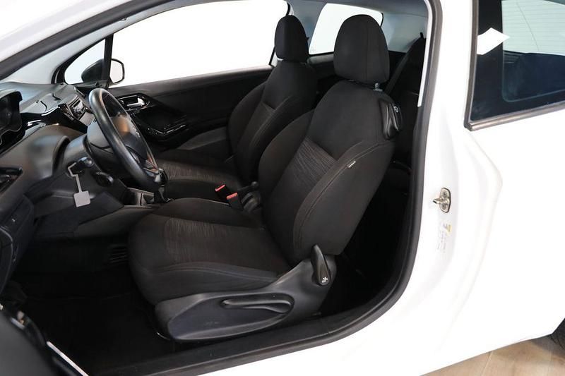 Gebraucht Peugeot 208 Access 68 PS (50 kW) 2013 Weiß Kleinwagen