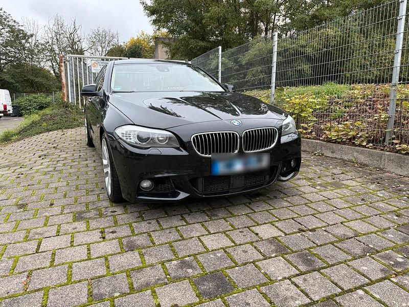 Gebraucht BMW 530 245 PS (180 kW) 2011 Schwarz Limousine