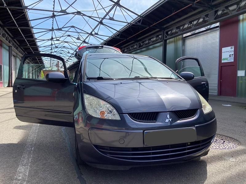 Grau Gebraucht 2005 Mitsubishi Colt Kleinwagen | 2.500 € (Fairer Preis) - Bild 1/4