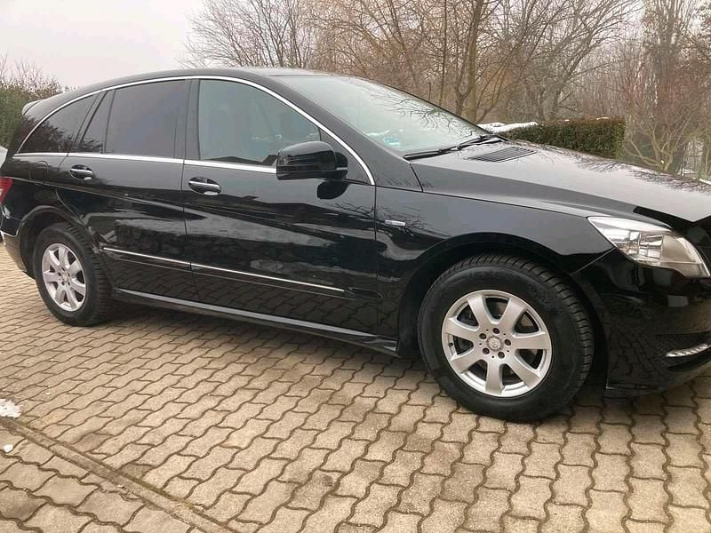 Gebraucht Mercedes R300 190 PS (139 kW) 2012 Schwarz Van / Kleinbus