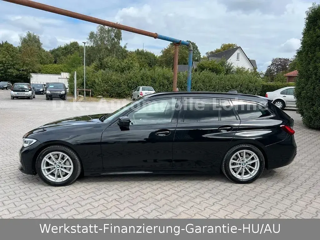 Gebraucht BMW 330 Sport Line 286 PS (210 kW) 2021 Schwarz Kombi