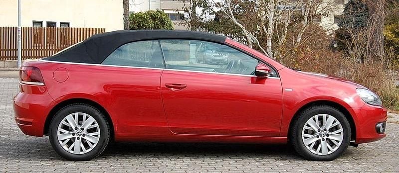 Gebraucht VW Golf Cabriolet Life 105 PS (77 kW) 2014 Rot Cabrio