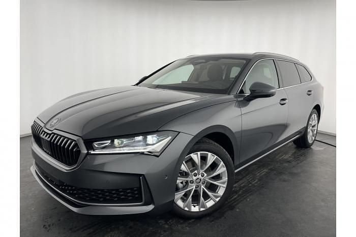 Grau, graphite grau metallic (5x) Neu 2025 Skoda Superb Selection Kombi | 41.740 € (Guter Preis) - Bild 1/4