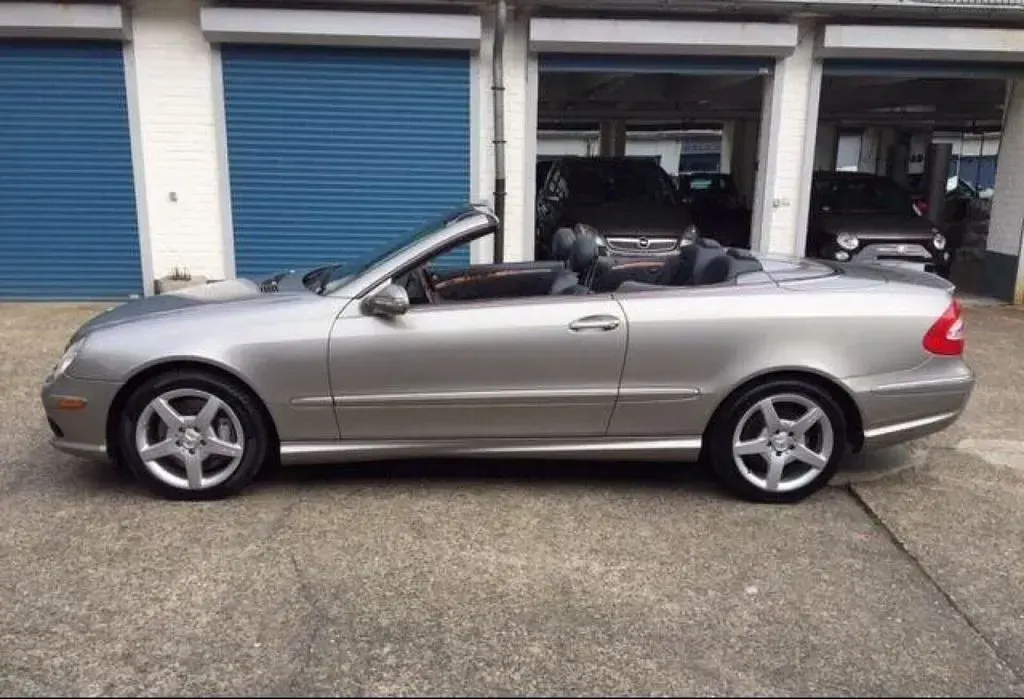 Gebraucht Mercedes CLK500 306 PS (225 kW) 2005 Beige Cabrio
