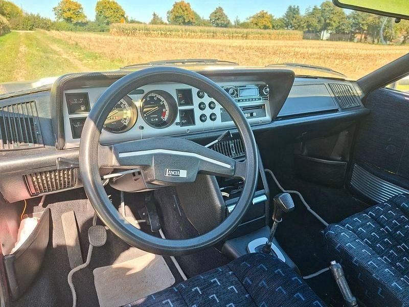 Usata Lancia Gamma 120 CV (88 kW) 1980 Argento Coupé