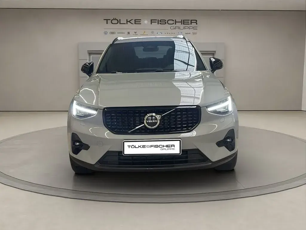 Gebraucht Volvo XC40 Plus 197 PS (144 kW) 2025 Grau SUV