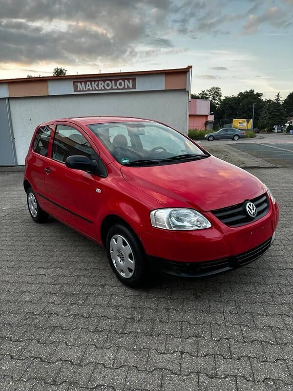 Rot Gebraucht 2006 VW Fox Kleinwagen | 1.800 € (Fairer Preis) - Bild 1/4