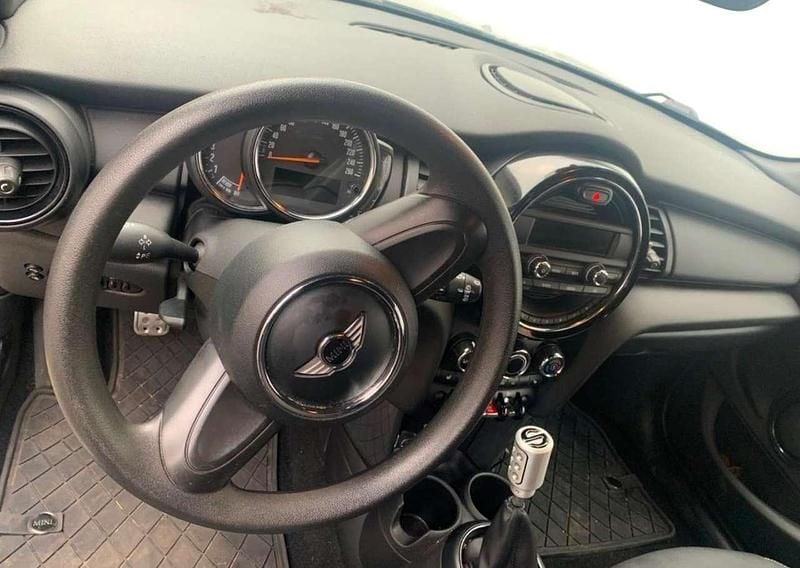 Usado Mini One D 95 HP (69 kW) 2017 Preto Citadino