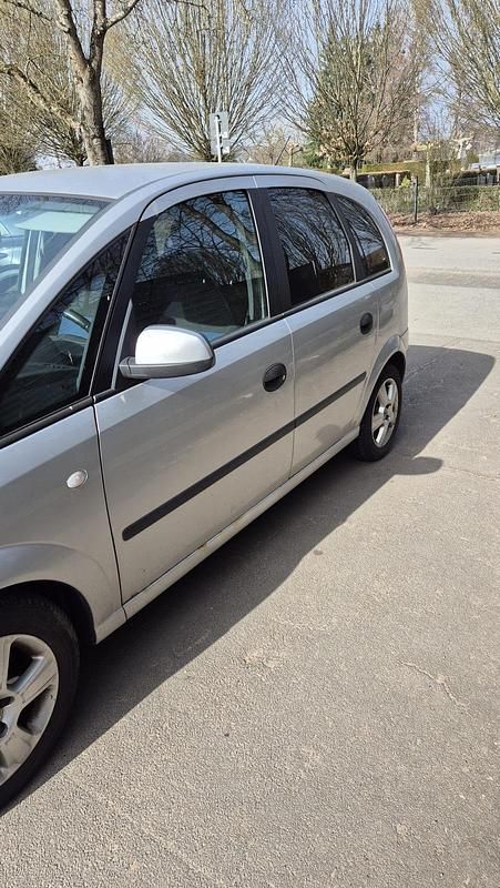 Gebraucht Opel Meriva 101 PS (74 kW) 2005 Silber Van / Kleinbus
