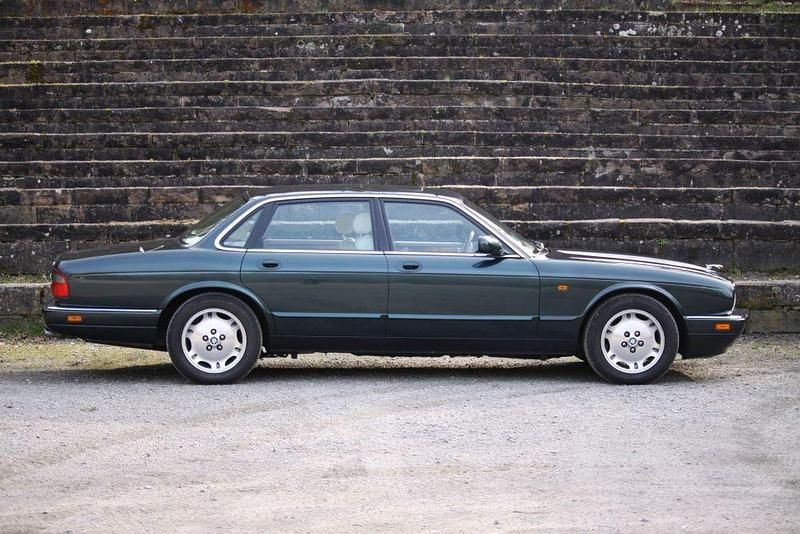 Gebraucht Jaguar X300 1996 Grün Limousine