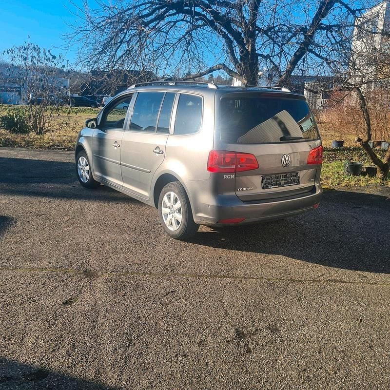 Gebraucht VW Touran 140 PS (102 kW) 2011 Grau Van / Kleinbus
