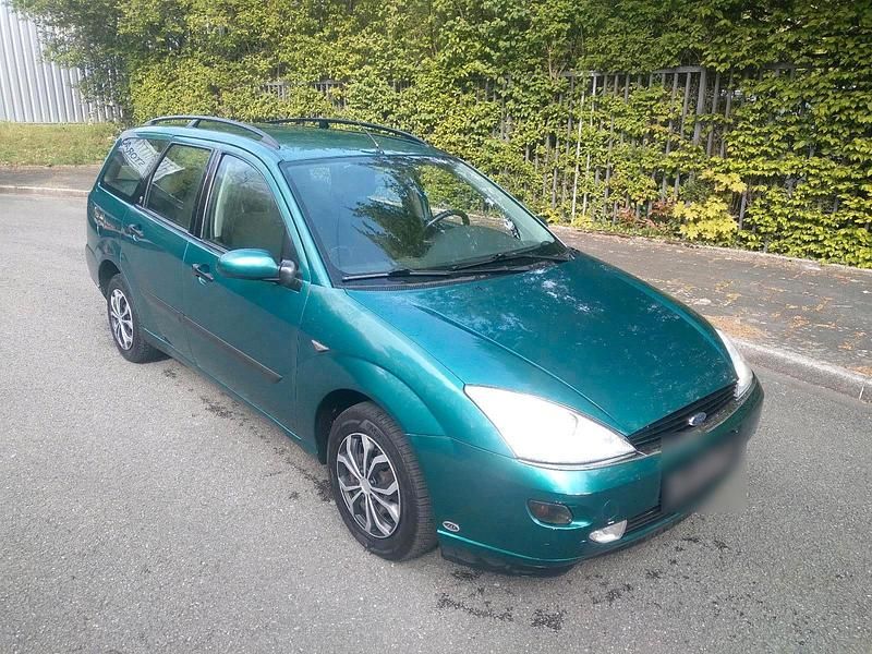 Second-hand Ford Focus 115 CP (84 kW) 2000 Verde Break