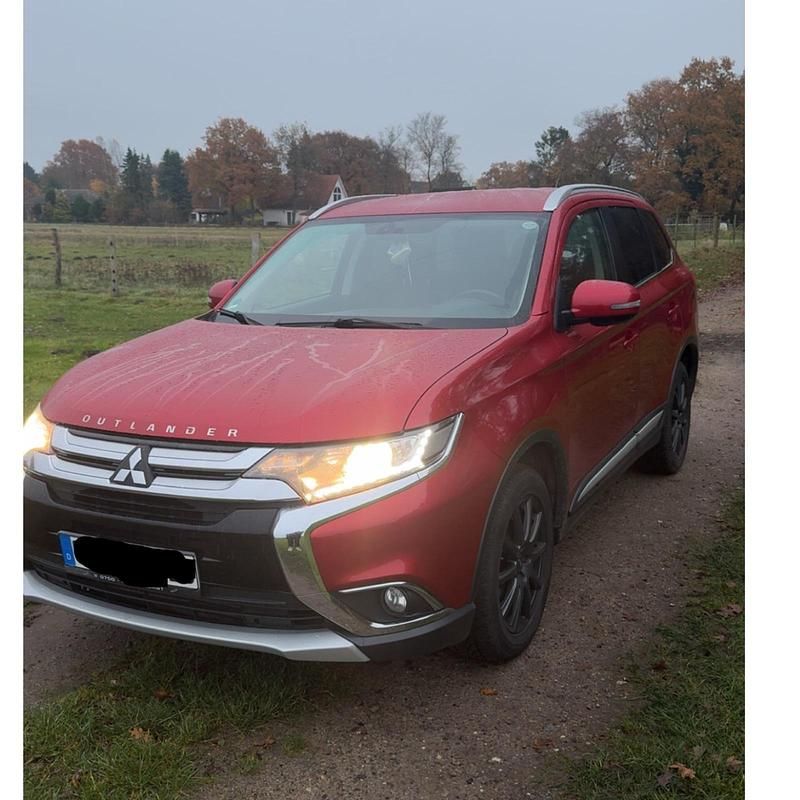 Rot Gebraucht 2016 Mitsubishi Outlander SUV | 14.700 € (Fairer Preis) - Bild 1/4