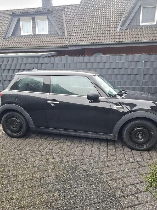 Gebraucht Mini ONE 102 PS (75 kW) 2019 Schwarz Kleinwagen