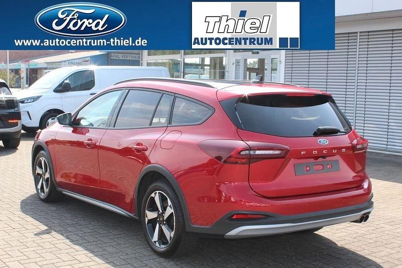 Gebraucht Ford Focus Active X 116 PS (85 kW) 2024 Rot Limousine