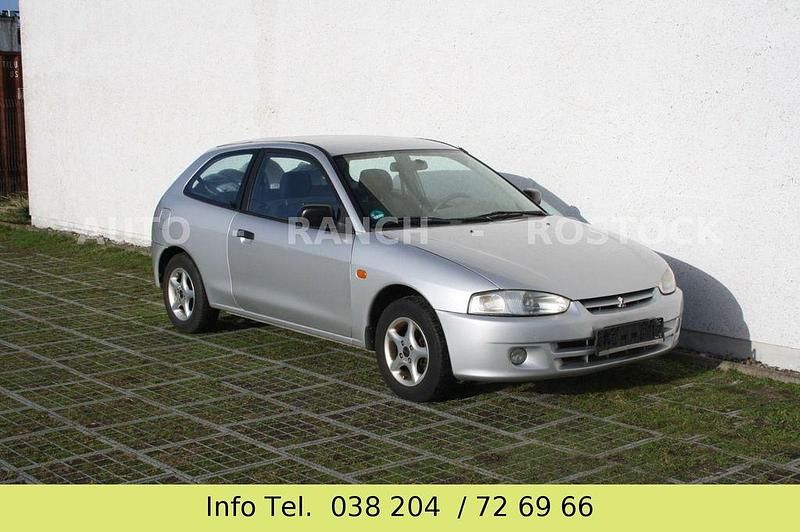 Gebraucht Mitsubishi Colt 90 PS (66 kW) 1999 Silber Limousine