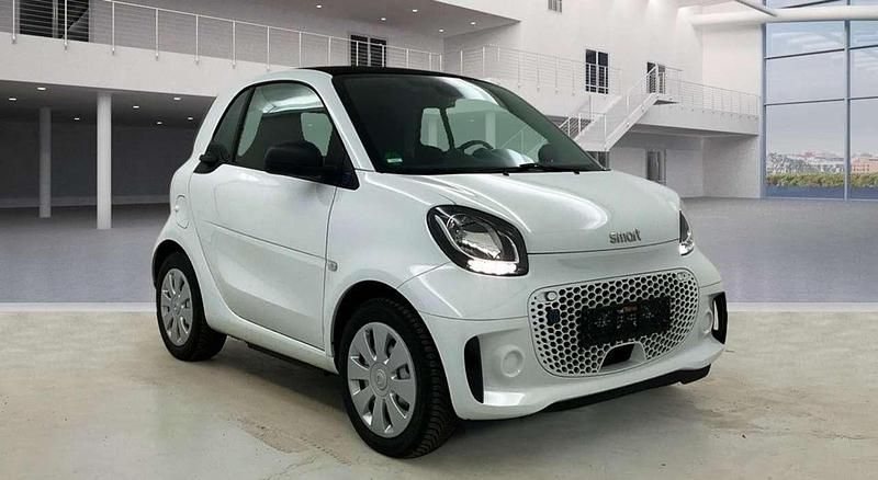 Weiß Gebraucht 2022 Smart ForTwo Coupé Kleinwagen | 8.990 € (Superpreis) - Bild 1/3