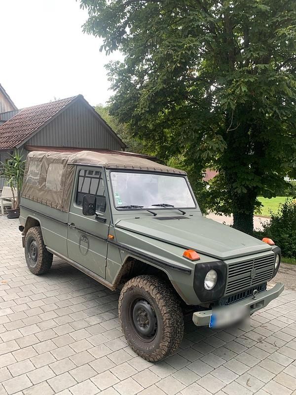 Grün Gebraucht 1990 Mercedes G230 SUV | 28.000 € - Bild 1/4
