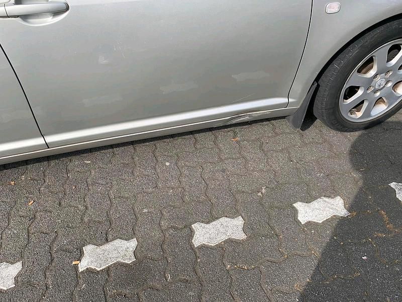 Gebraucht Toyota Avensis 2004 Grau Limousine