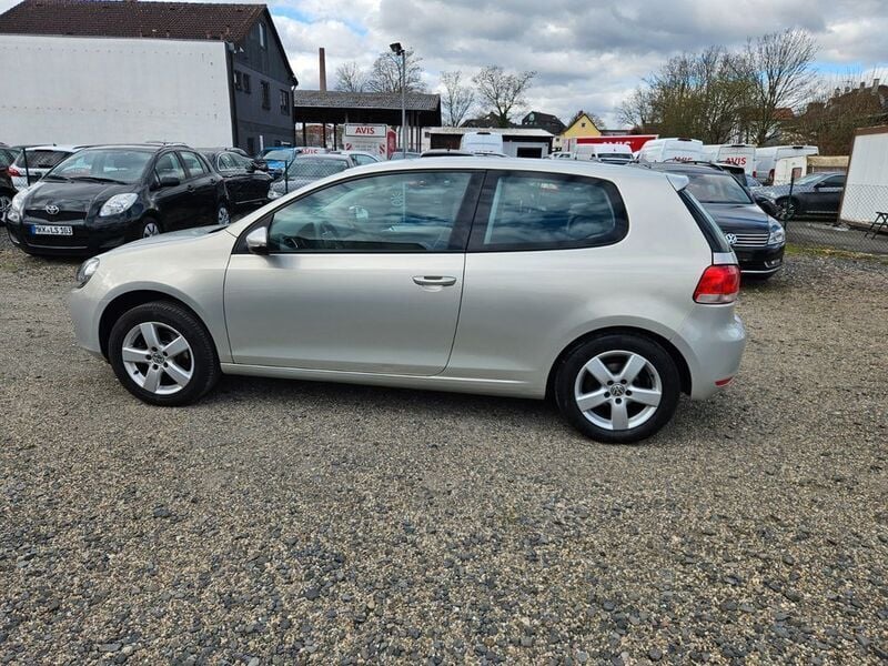 Silber Gebraucht 2009 VW Golf VI Trendline Limousine | 4.990 € (Guter Preis) - Bild 1/4