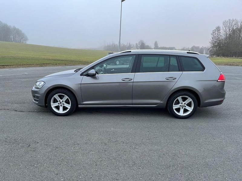 Gebraucht VW Golf VII Highline 150 PS (110 kW) 2014 Grau Kombi