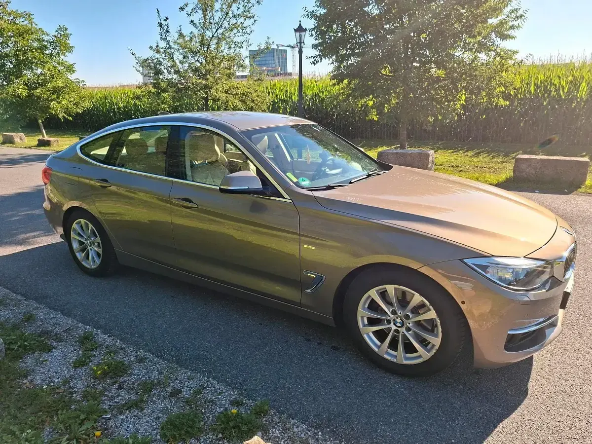 Gebraucht BMW 325 Luxury Line 218 PS (160 kW) 2014 Gold Limousine