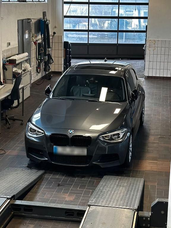 Gebraucht BMW M135 M Performance 320 PS (235 kW) 2014 Grau Kleinwagen