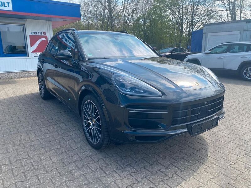 Gebraucht Porsche Cayenne Turbo 549 PS (403 kW) 2018 Schwarz SUV