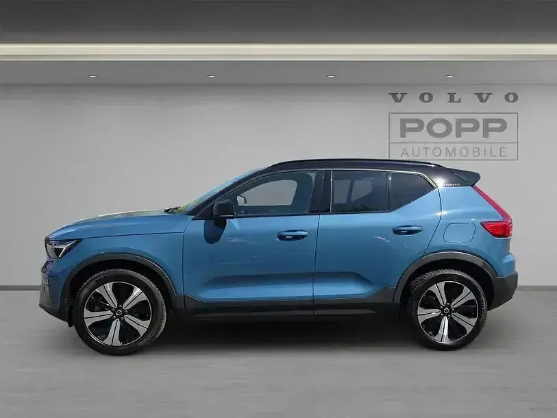 Gebraucht Volvo XC40 Plus 169 kW (231 PS) 2023 Fjord blue / metallic SUV