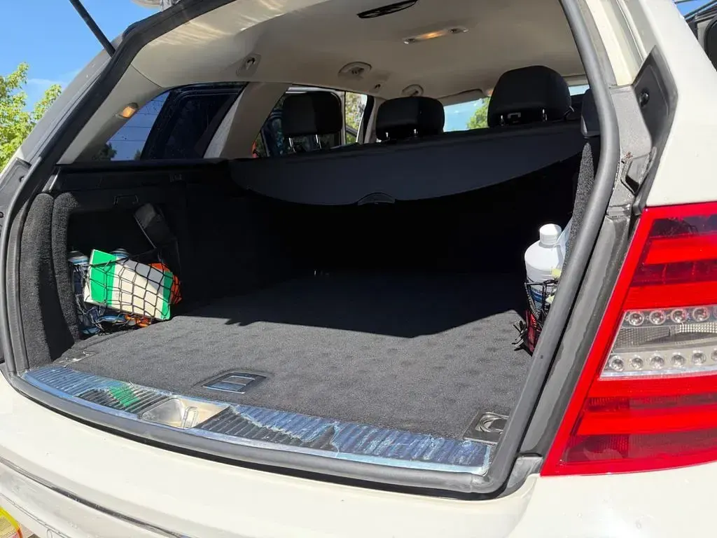Gebraucht Mercedes C200 Avantgarde 136 PS (100 kW) 2011 Weiß Limousine