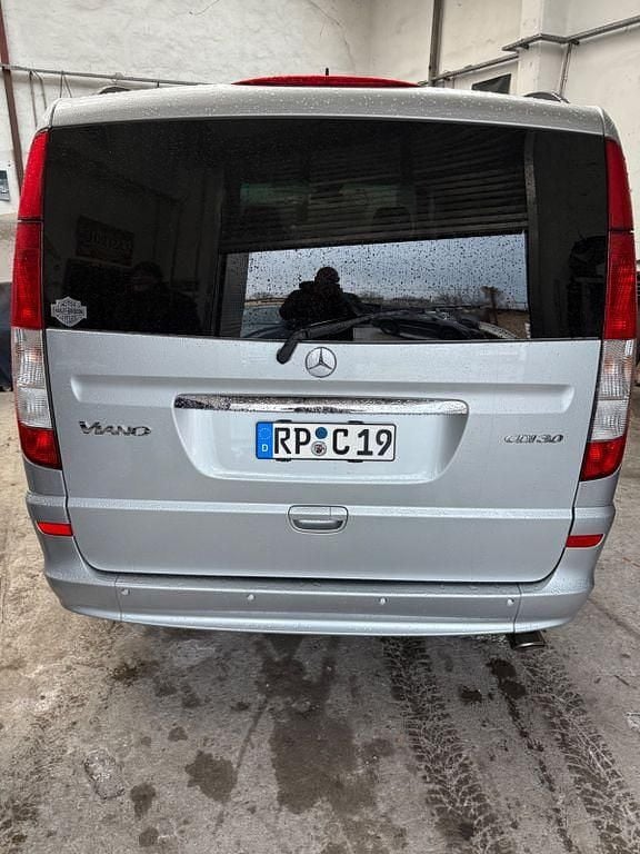 Gebraucht Mercedes Viano 224 PS (164 kW) 2009 Silber Van / Kleinbus