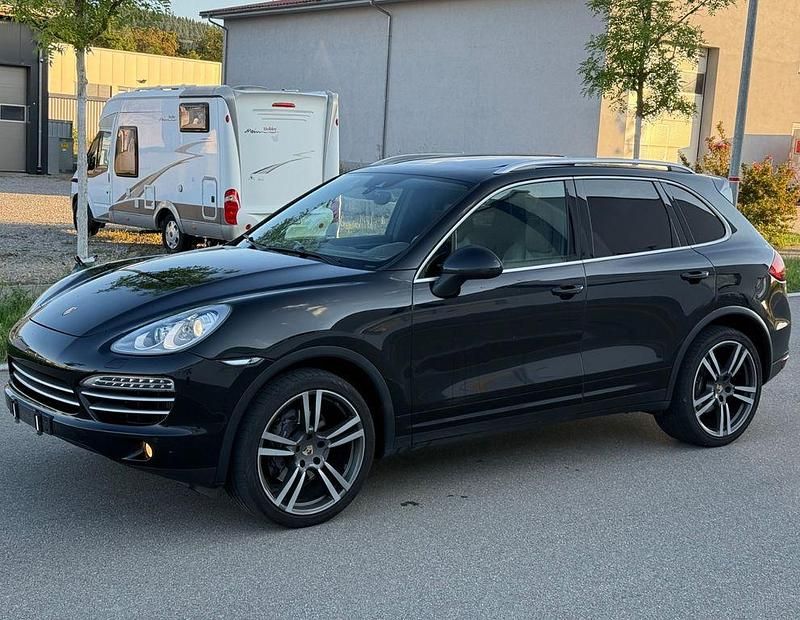 Schwarz Gebraucht 2014 Porsche Cayenne Platinum Edition SUV | 16.650 € - Bild 1/4
