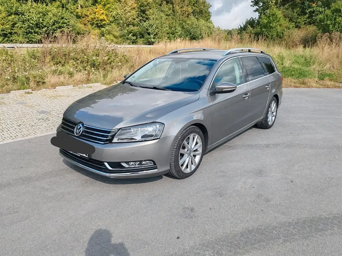 Używany VW Passat Highline 160 KM (117 kW) 2013 Szary Kombi