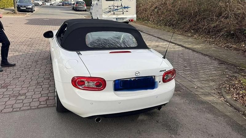 Gebraucht Mazda MX5 Sports-Line 160 PS (117 kW) 2011 Weiß Cabrio