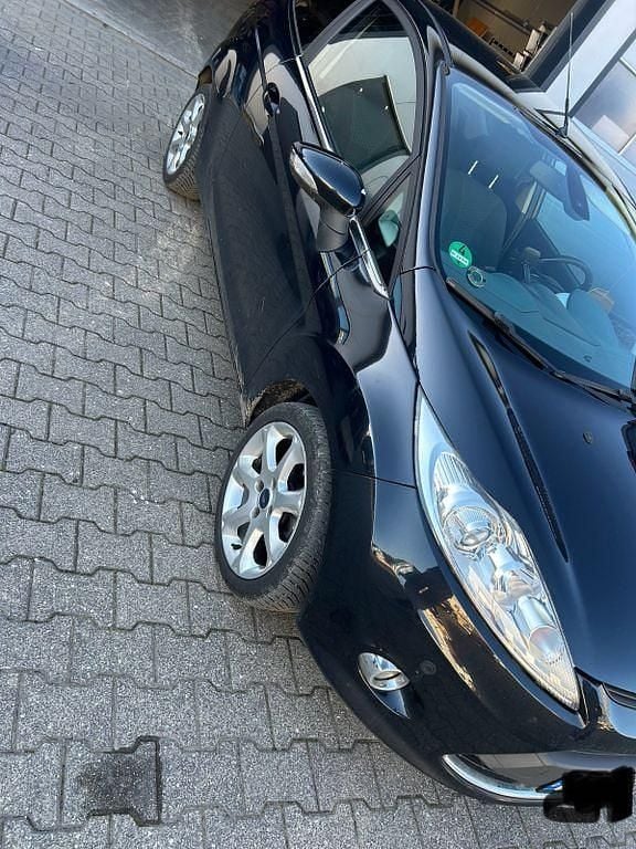 Gebraucht Ford Fiesta Titanium 97 PS (71 kW) 2010 Schwarz Kleinwagen