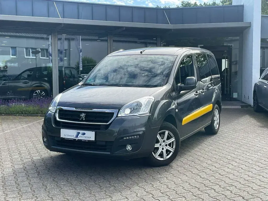 Gebraucht Peugeot Partner Tepee Active 99 PS (72 kW) 2015 Grau shark/metallic Van / Kleinbus