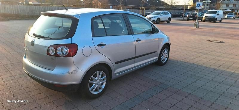 Gebraucht VW Golf V 102 PS (75 kW) 2008 Grau Kombi