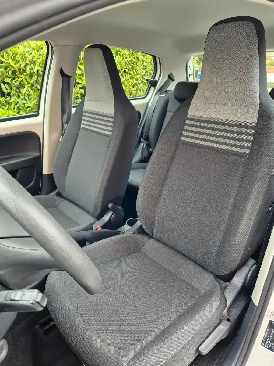 Second-hand VW up! Move 60 CP (44 kW) 2019 Alb Hatchback