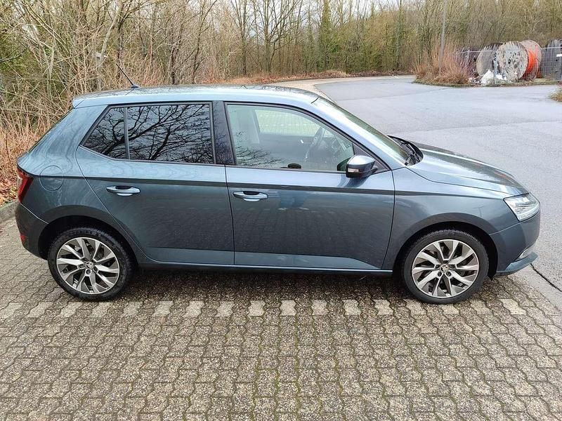 Gebraucht Skoda Fabia Ambition 110 PS (80 kW) 2020 Grau Limousine