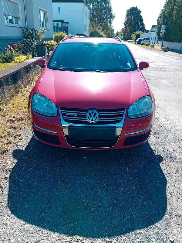 Rot Gebraucht 2008 VW Golf VI Kombi | 3.400 € (Teuer) - Bild 1/4