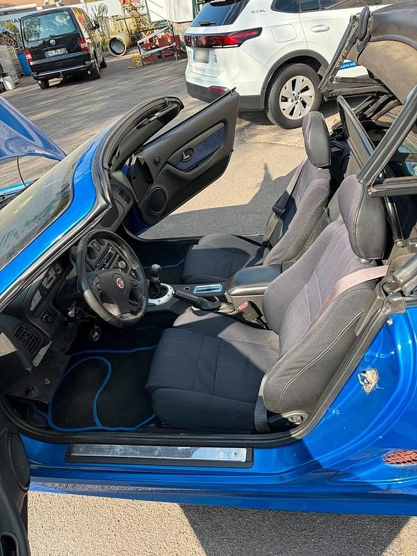 Second-hand MG TF 135 CP (99 kW) 2004 Albastru Cabrio