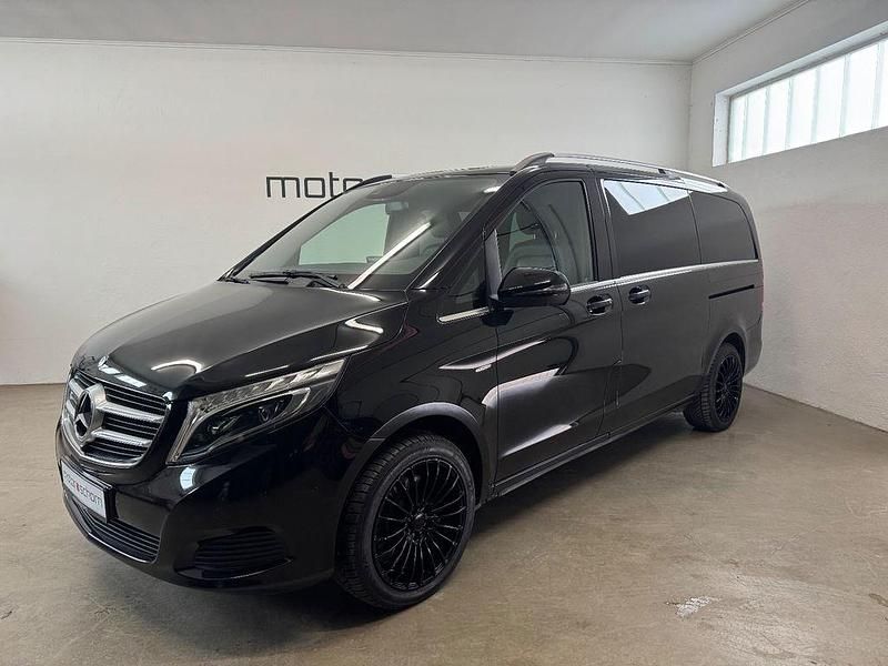 Gebraucht Mercedes V250 Avantgarde Edition 190 PS (139 kW) 2016 Schwarz Van / Kleinbus